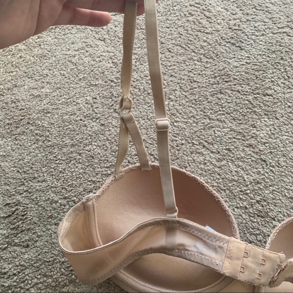 Pretty Lace Bra - Picture 6 of 7
